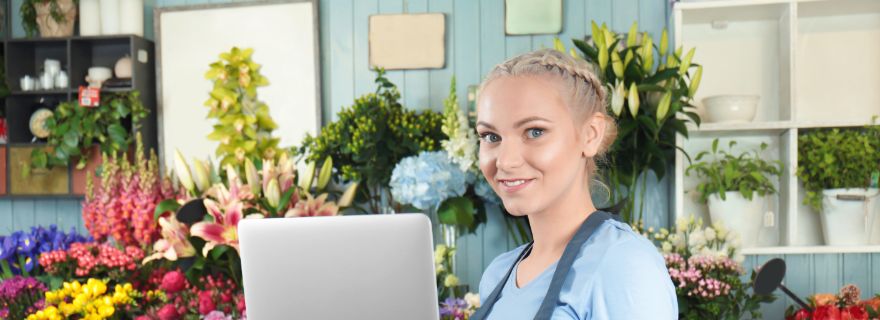Mujer busca online prestamos ico