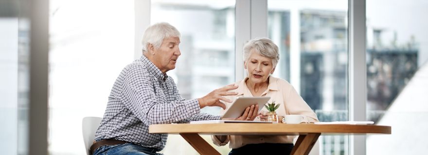 Pareja mayor consulta si la renta vitalicia es heredable