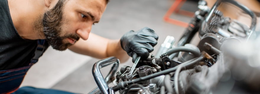 �C�mo protegen los seguros a los motoristas? El seguro del conductor en tu p�liza de moto