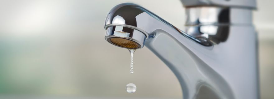 ¿El seguro de hogar cubre los grifos?: grifo gotea