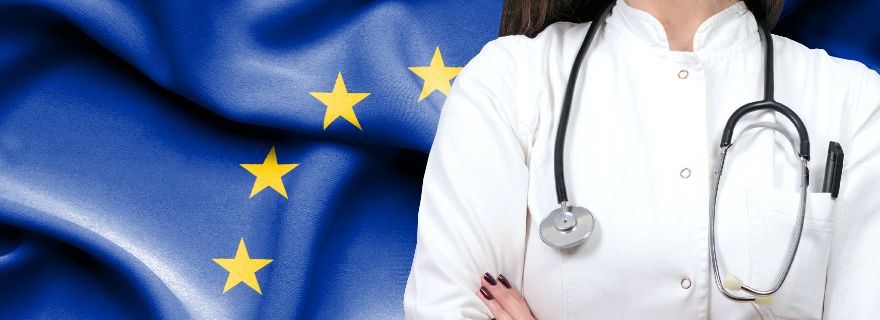 Seguro medico europeo: bandera europea y medico