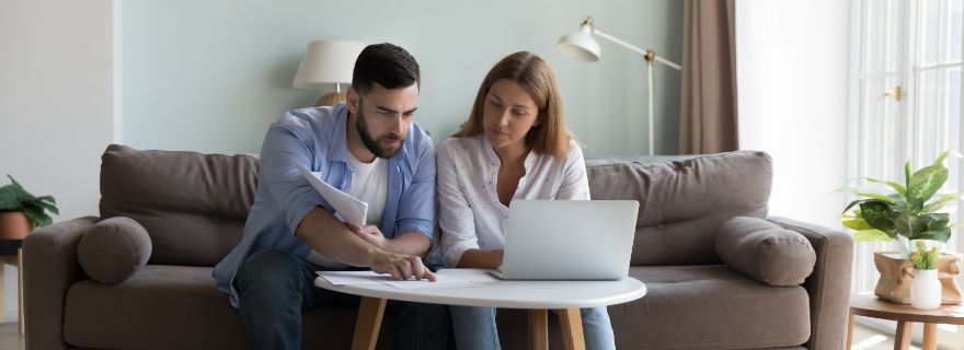 Pareja busca seguro de vida para hipoteca con dos titulares